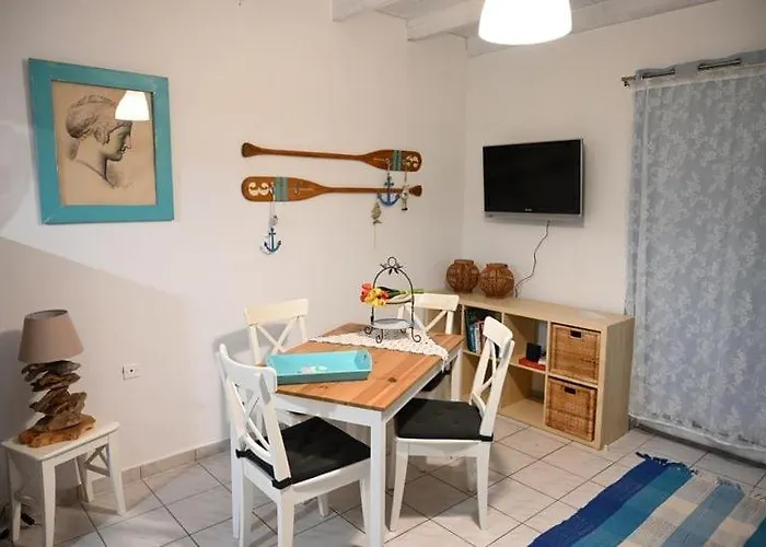 Spiti Ostria 9 Seaside Maisonette * Égio